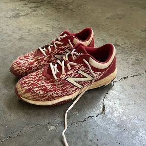 New Balance 4040v5 Turf Maroon/White Size 10